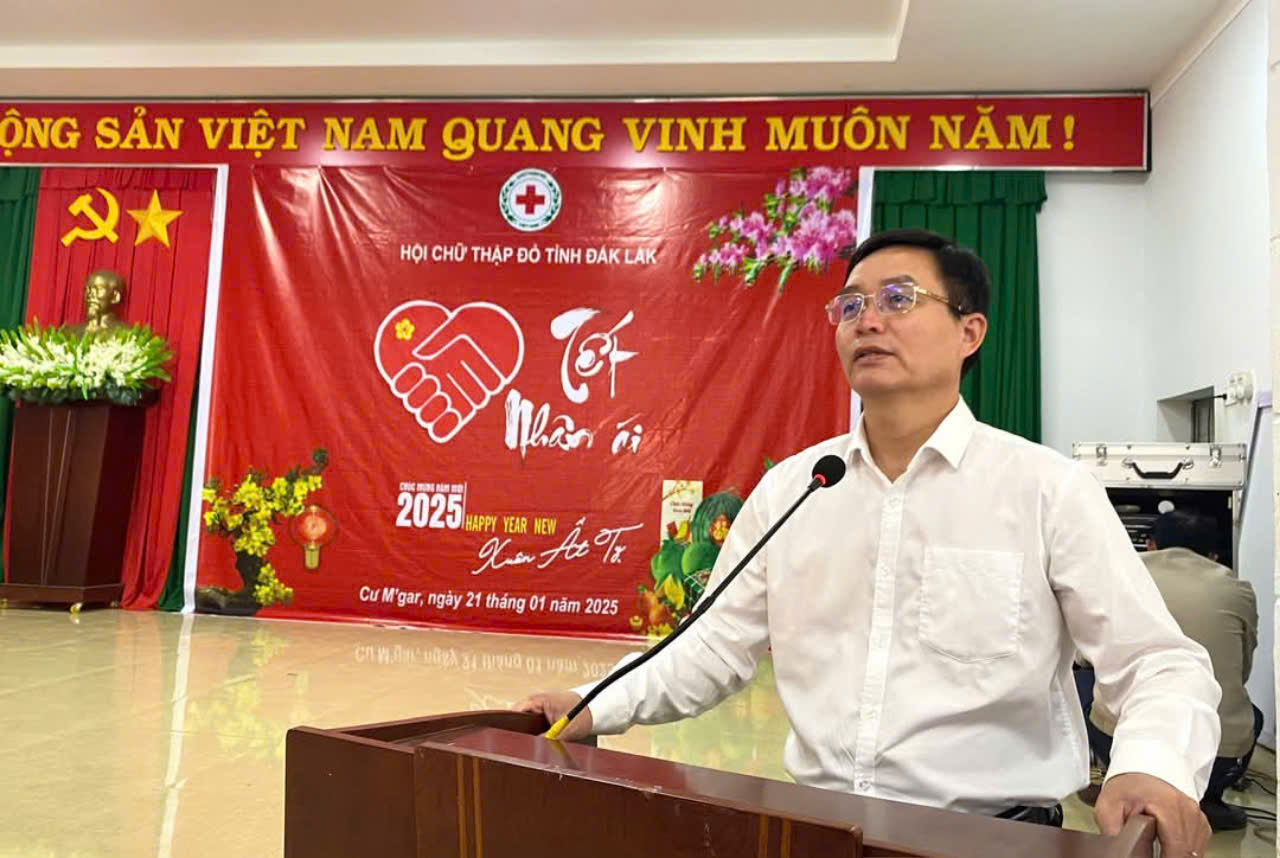 Hình ảnh đồng chí Bí thư tỉnh ủy